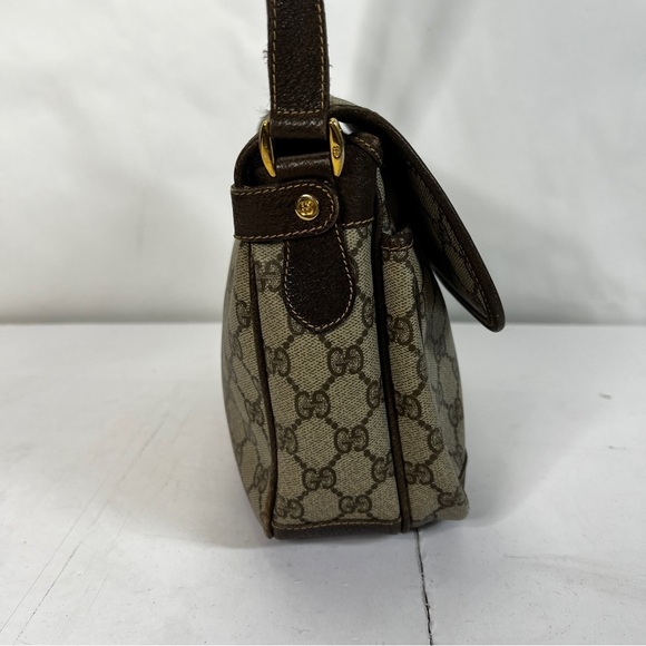 Authentic Vintage Jumbo Monogram Gucci Crossbody Bag - Picture 9 of 13